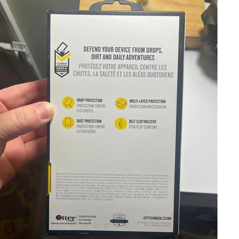 NEW OtterBox‎ Defender Series Rugged Protection Screenless Ed. Iphone 11 Pro Max